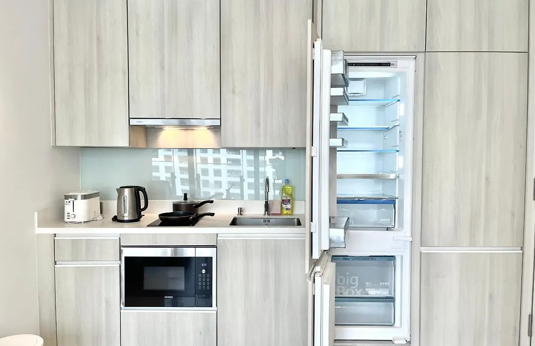 Sukhumvit 11#Luxury#Pool#Gym#Bts Nana&Mrt Sukhumvit#1Br#Max2Ppl-1